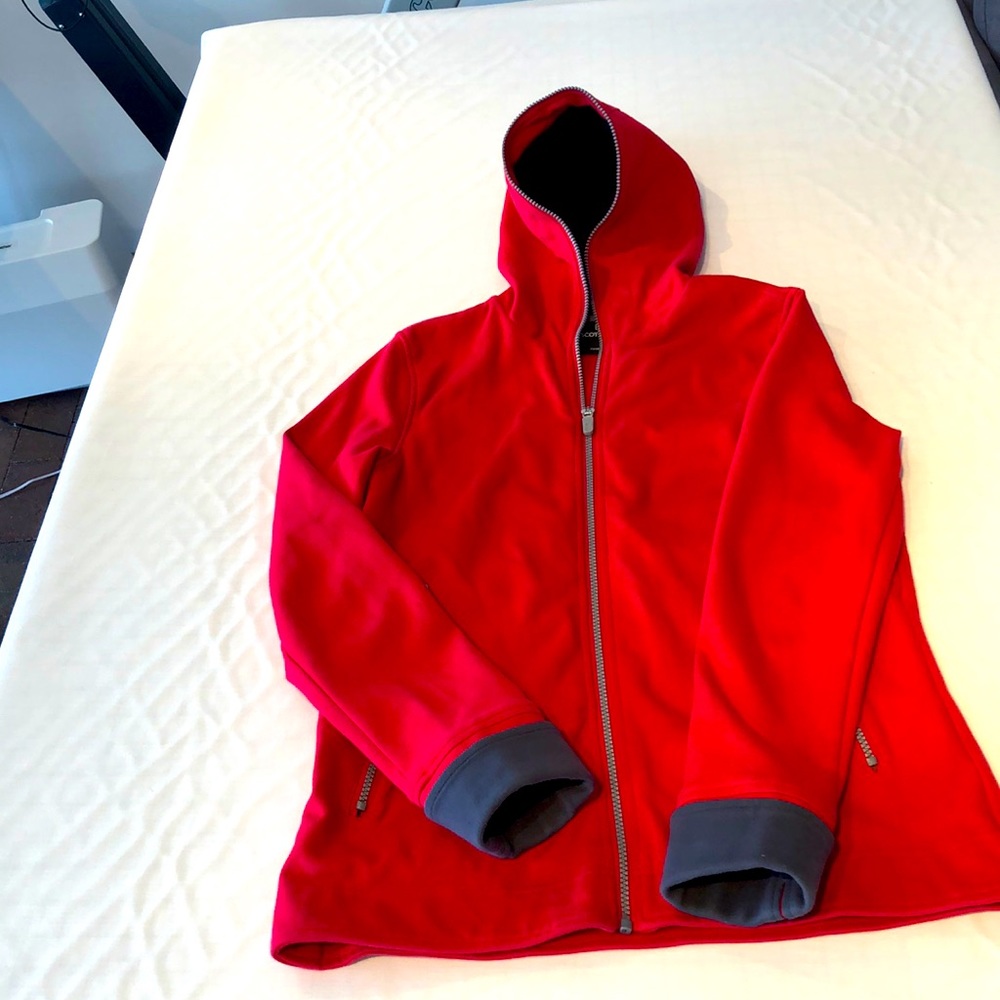 Scottevest Chloe Glow hoodie